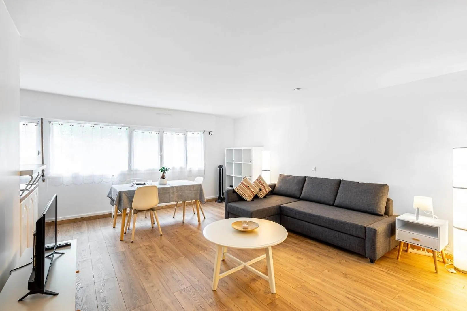 Guestready - Studio Baigne De Lumiere Dans Le 19E Parijs