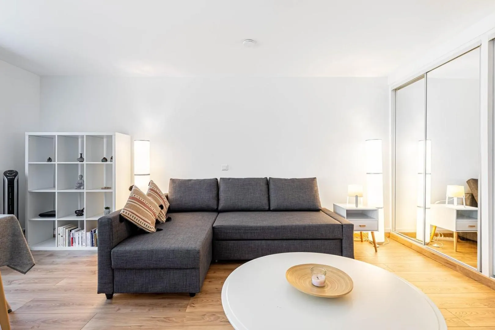Appartement Guestready - Studio Baigne De Lumiere Dans Le 19E Parijs Frankrijk